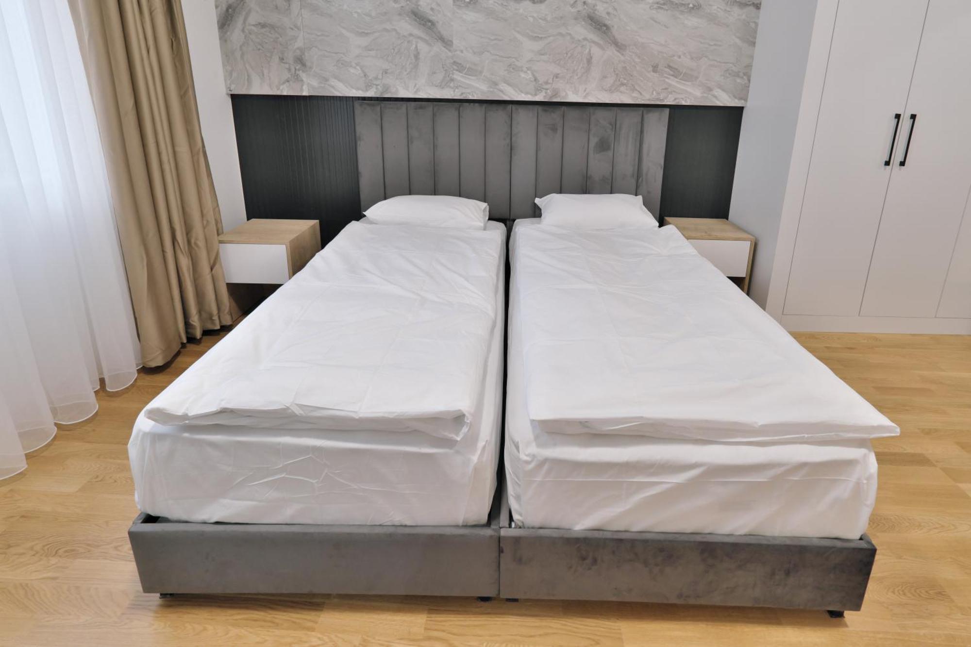 Vienna Lotus Apartments Room photo